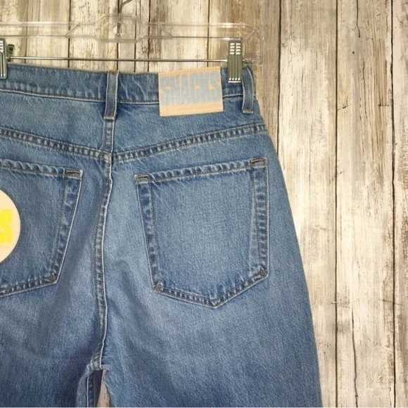 NWT MOTHER The Twizzy Knee Shorts Snacks High Rise Denim Shorts Size 26 - Picture 6 of 7